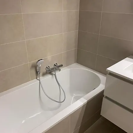 Lichtrijk 2-slaapkamerappartement Met Zeezicht En Gratis Parking 오스텐드