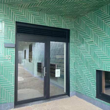 아파트 Lichtrijk 2-slaapkamerappartement Met Zeezicht En Gratis Parking 오스텐드