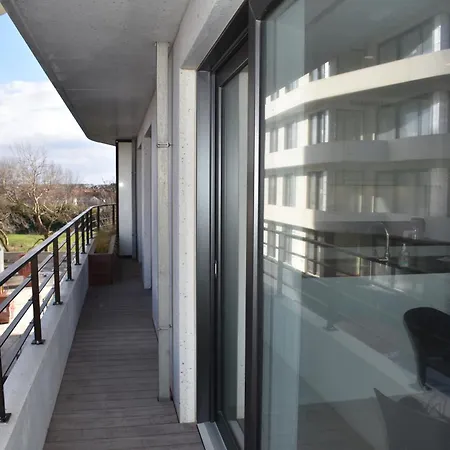 아파트 Lichtrijk 2-slaapkamerappartement Met Zeezicht En Gratis Parking
