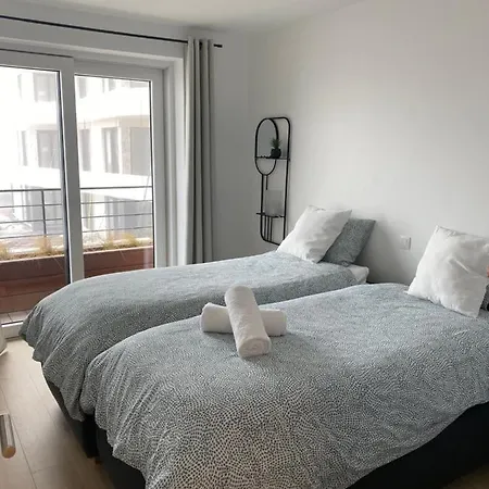 Lichtrijk 2-slaapkamerappartement Met Zeezicht En Gratis Parking Ostende